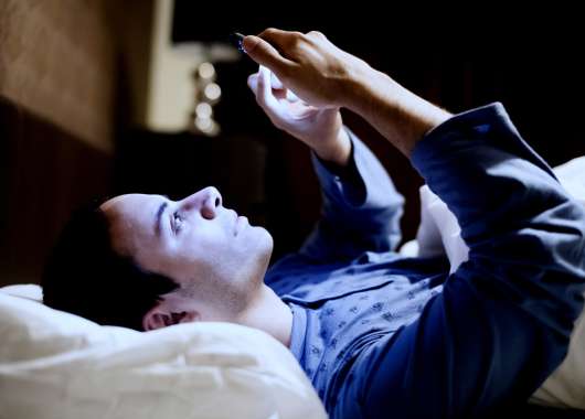 pandasecurity-cellphone-addict