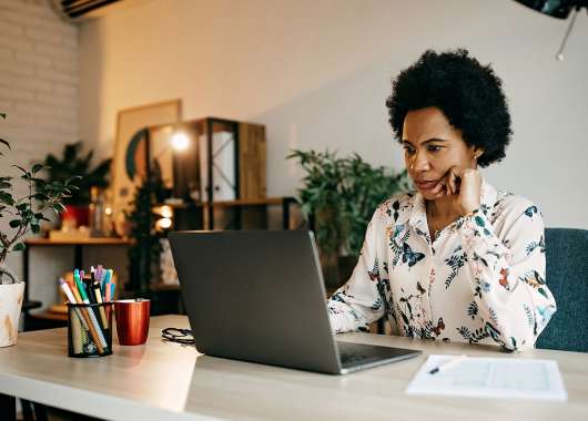 woman-frustrated-on-laptop-with-malware