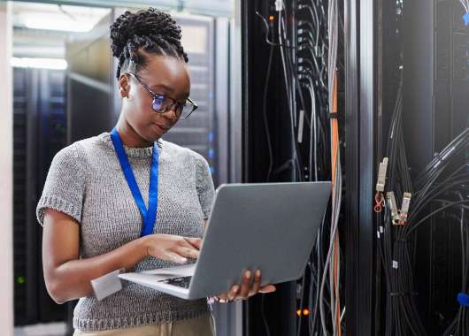 woman-working-on-laptop